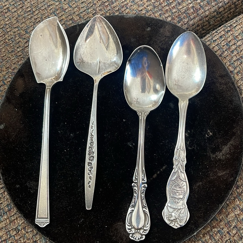 3 different varieties of spoons